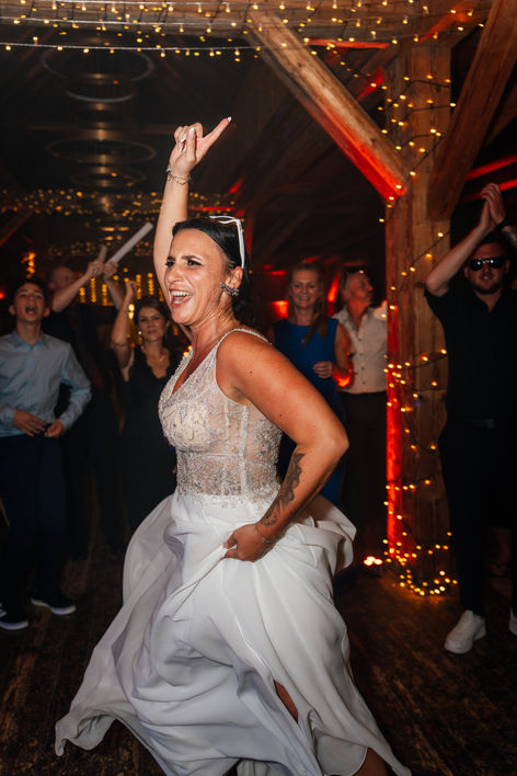 Braut tanz auf der Hochzeitsfeier