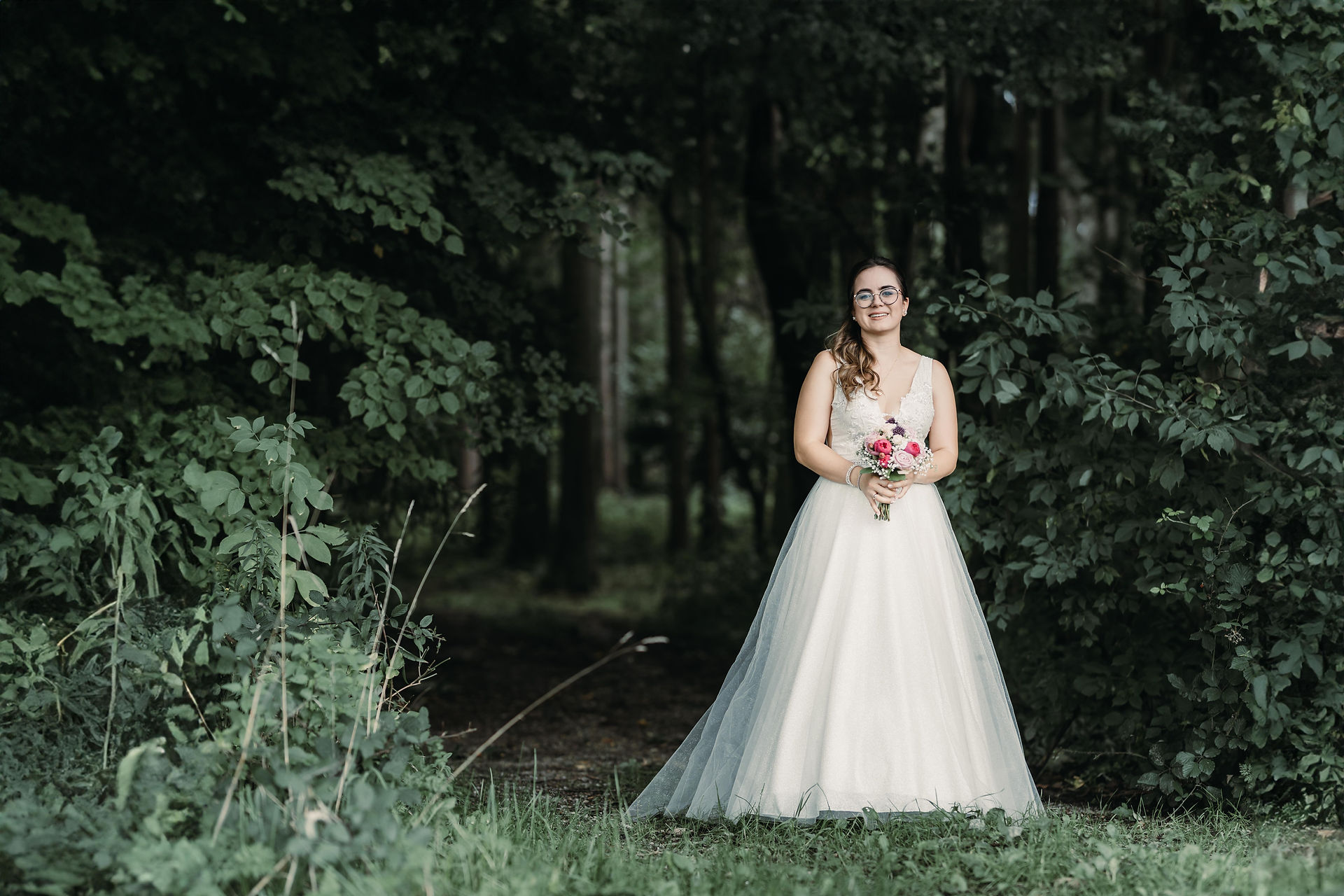 Brautfoto im Wald in Dingolfing