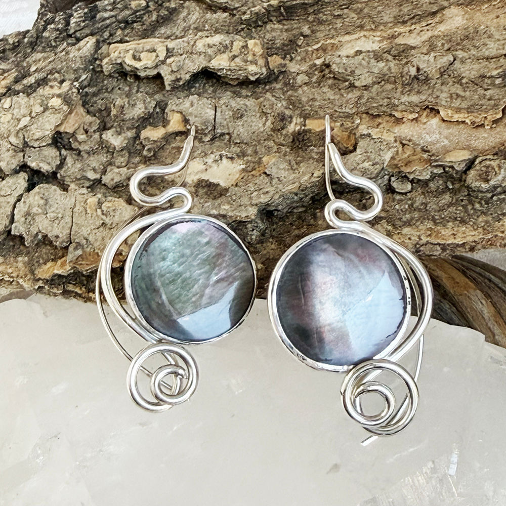 Roiling earrings