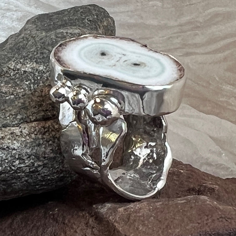 Thumbnail: Lucky 8 ring