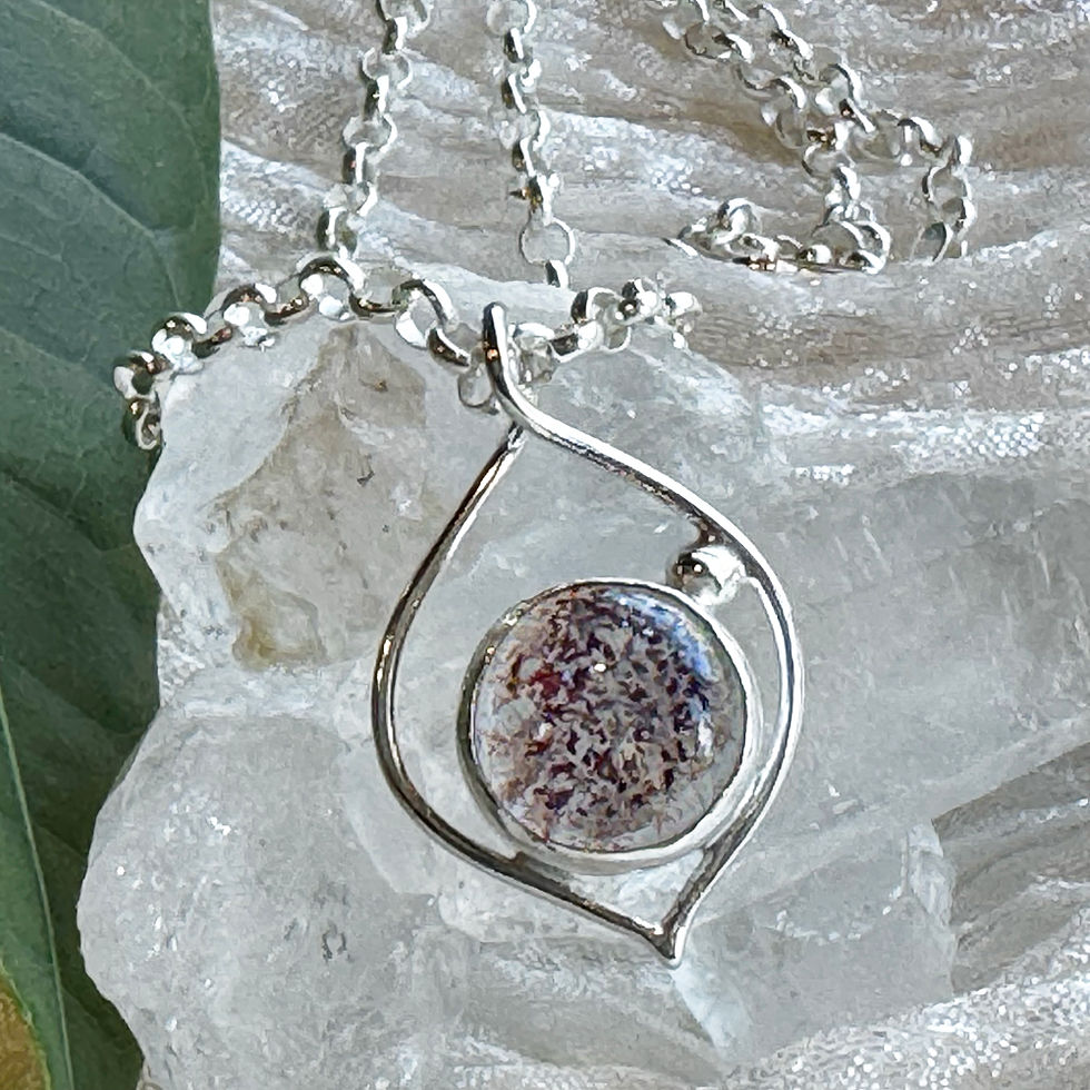 Thumbnail: Fragaria pendant