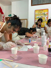 resin art workshop at art beat.jpeg