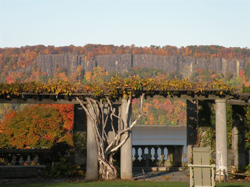 Wave Hill Garden Tour