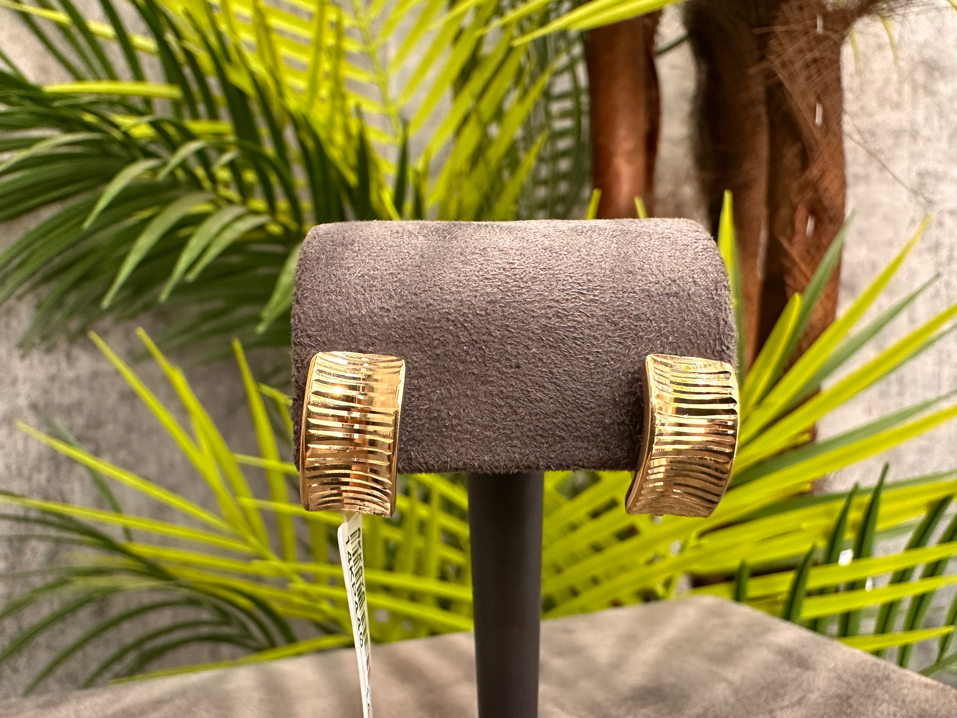 Nava – 14 Ayar Sarı Altın Küpe