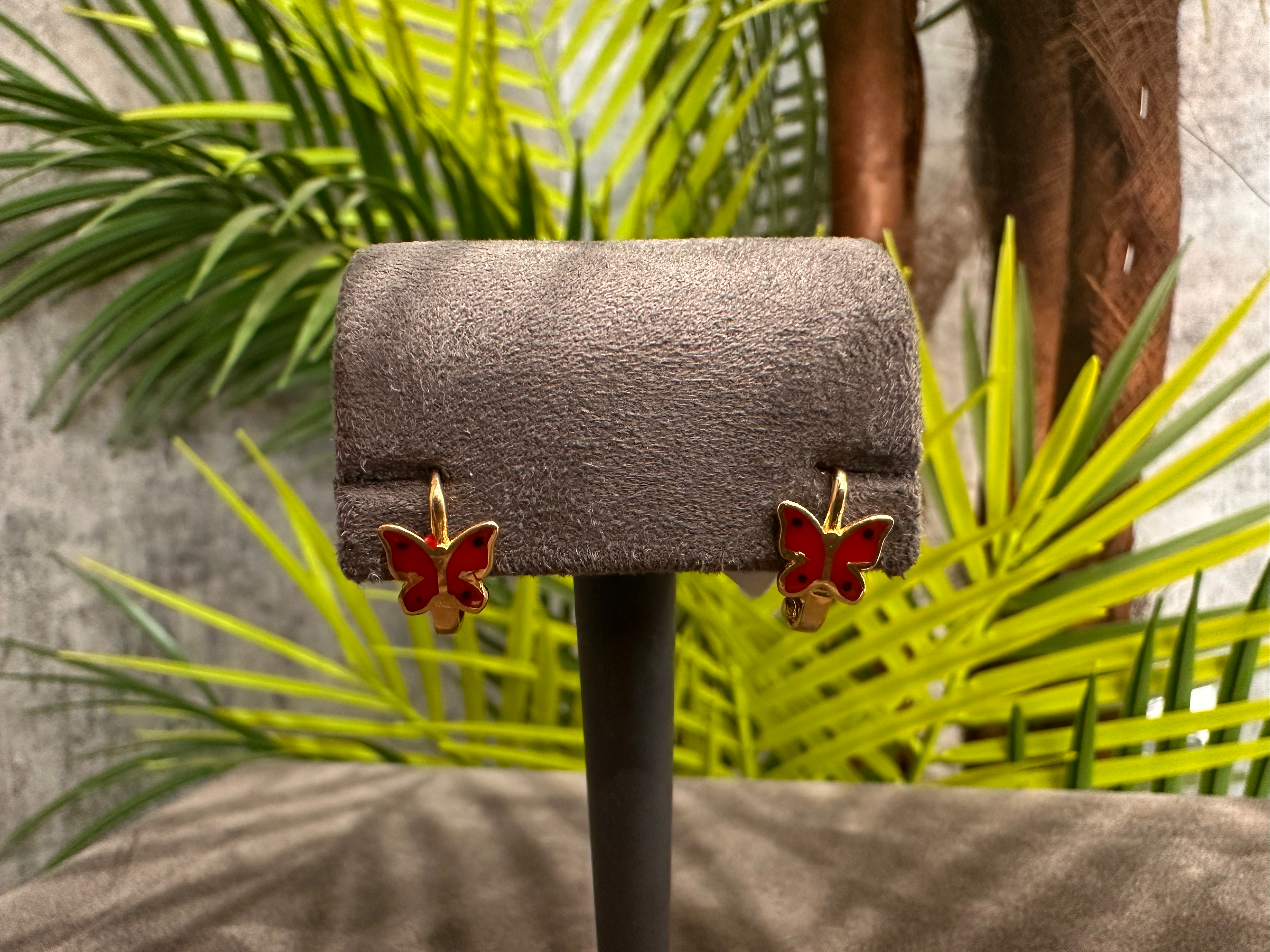 Léa Rosso – 14 Ayar Kırmızı Mine Kelebek Figürlü Çocuk Küpesi