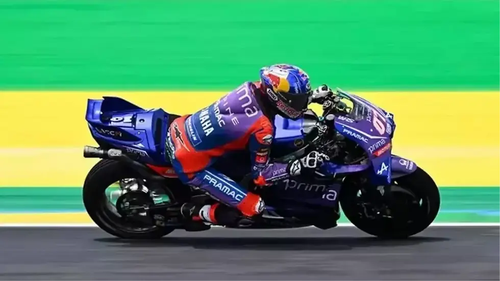 Toprak Razgatlıoğlu, MotoGP ABD Grand Prix'sinde 15. olarak tarihe geçti ve puan kazanan ilk Türk sporcu unvanını aldı. Fotoğraf: SonDakika.com