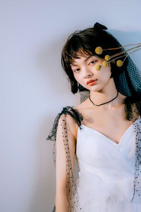 ブラックリボンのドレス