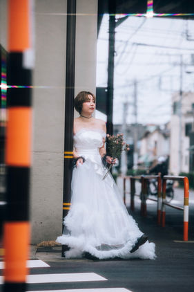 ウエディングドレスをきた花嫁