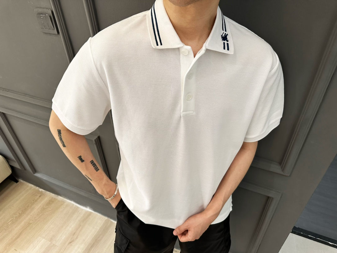 버*리 폴로 카라 포인트 티셔츠