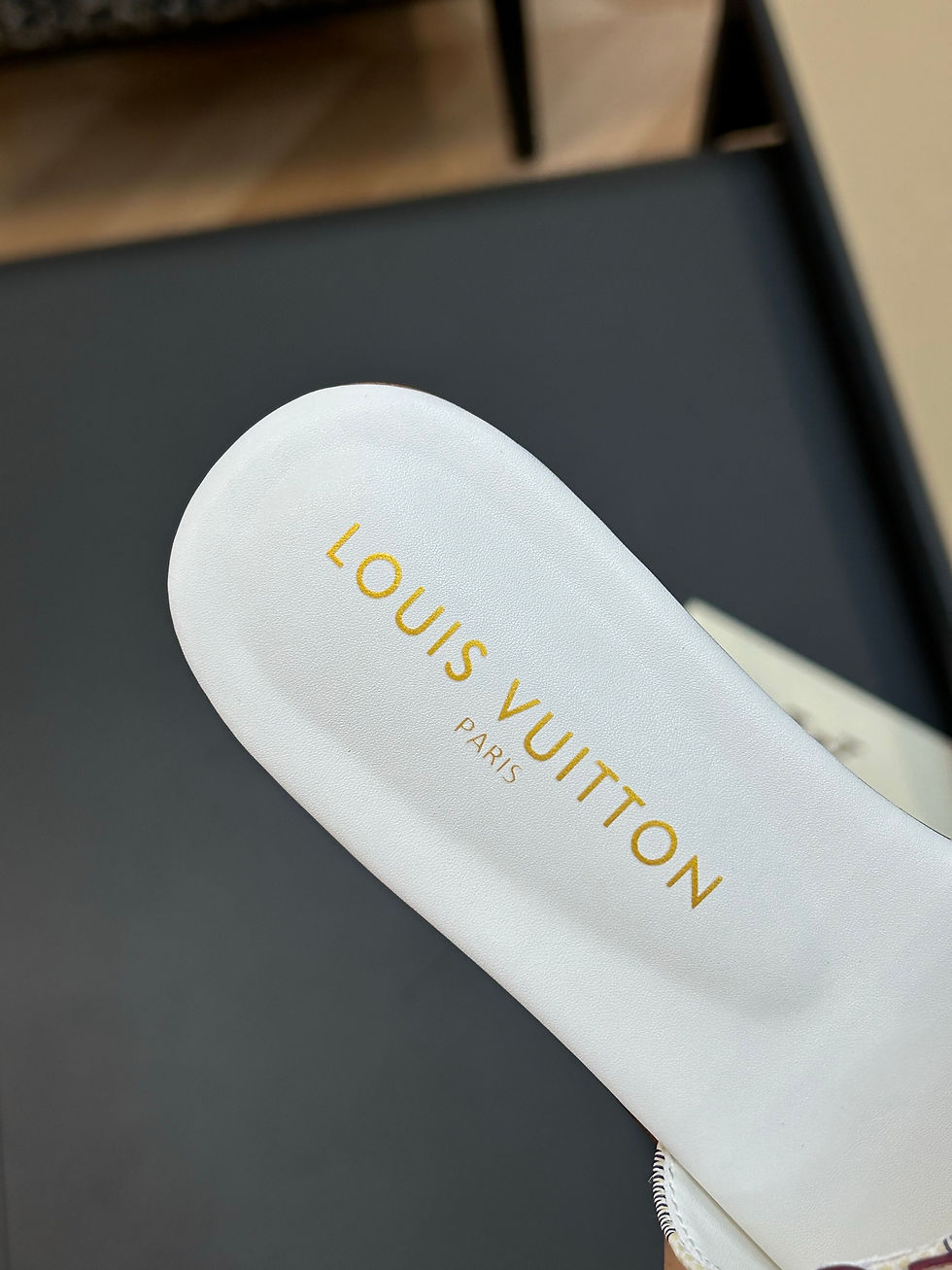Thumbnail: 루*비통 LV 프레임 오픈토 샌들