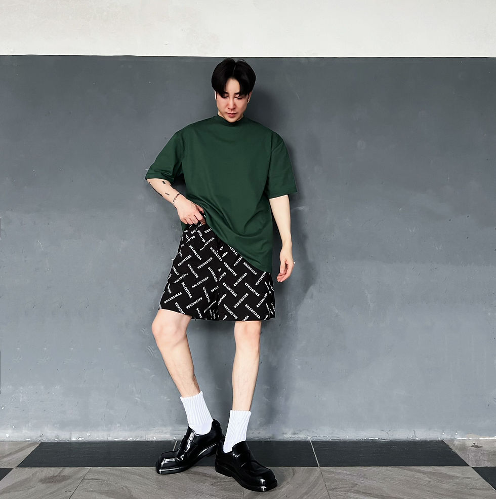 발*시아가 반팔 티셔츠