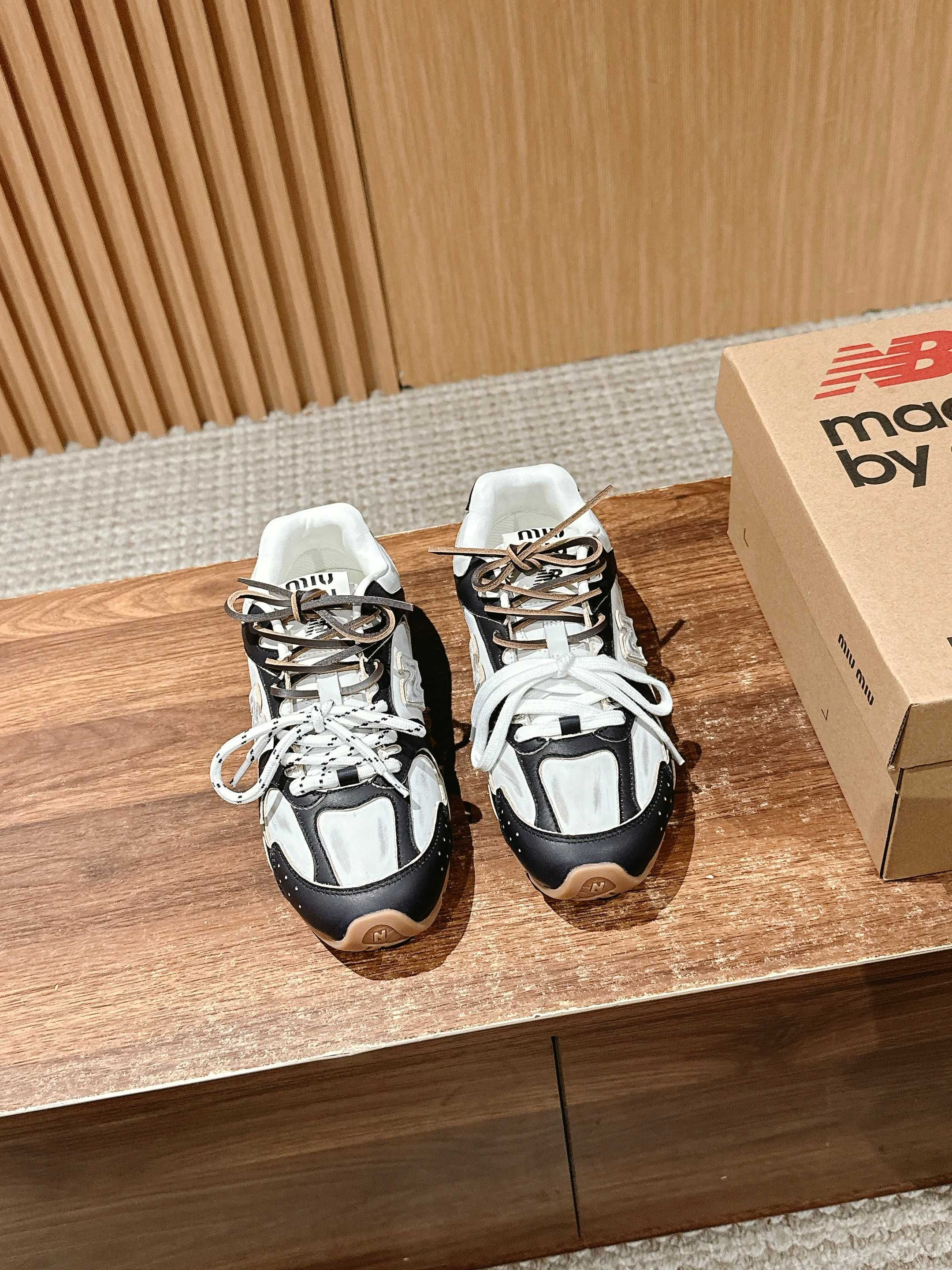 미*미우 New Balance 530 SL 테코 송아지 가죽 스니커즈