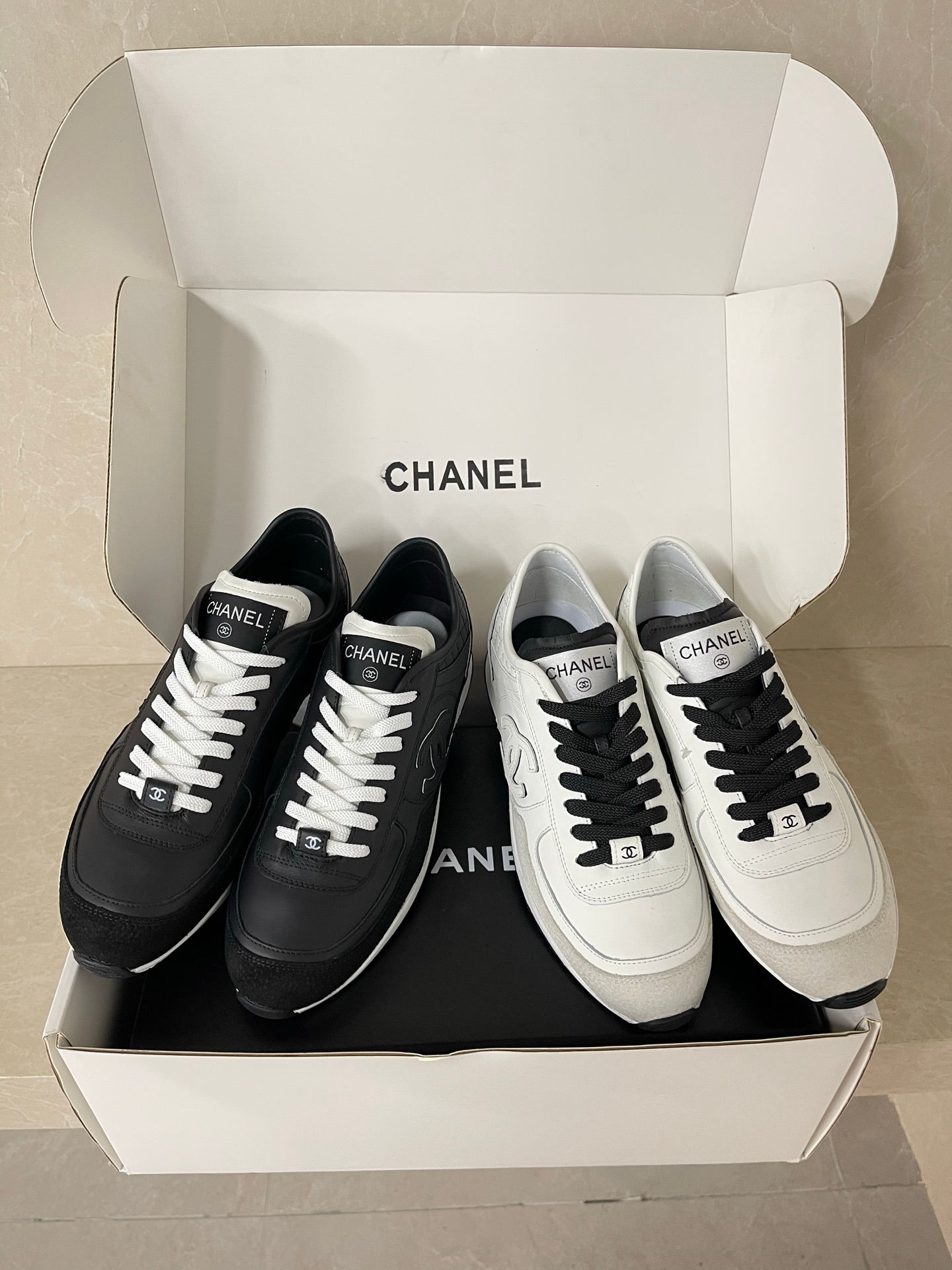 샤* 25P 카프스킨 레더 스니커즈