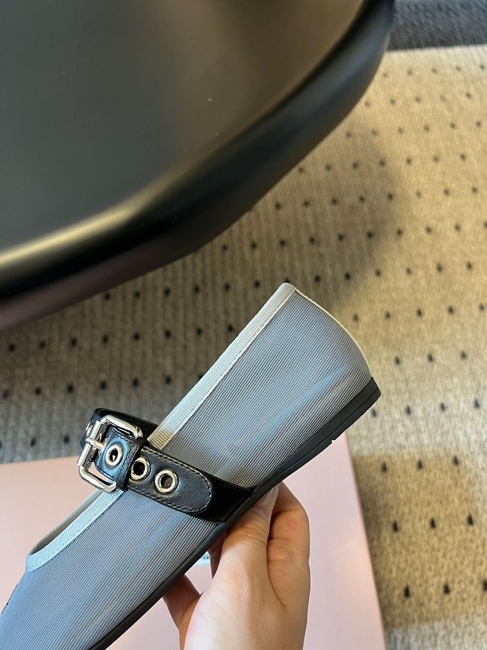 Thumbnail: 미*미우 발레 메시 플랫 메리제인 슈즈 (3colors)