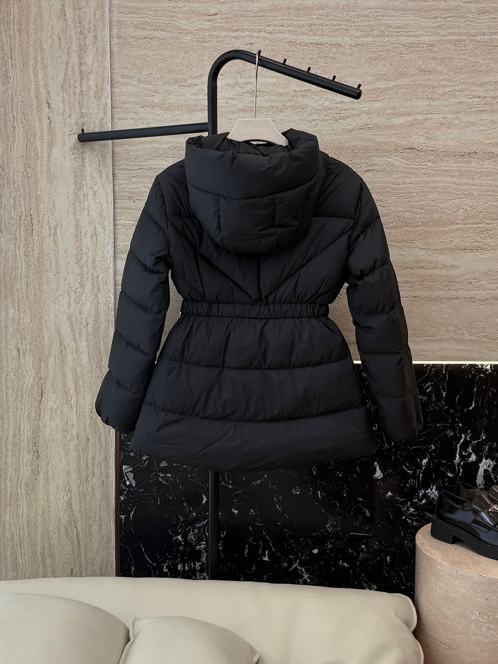 Thumbnail: 몽*레어 브로스 다이어코널 퀼팅 후드 숏 재킷