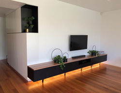 70246806_2155390174769225_69078825053244