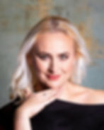 🤍🤍🤍 Úterní příloha _denikpravo Styl pro ženy a Stand-up komička _lucielotka - Co dělá s