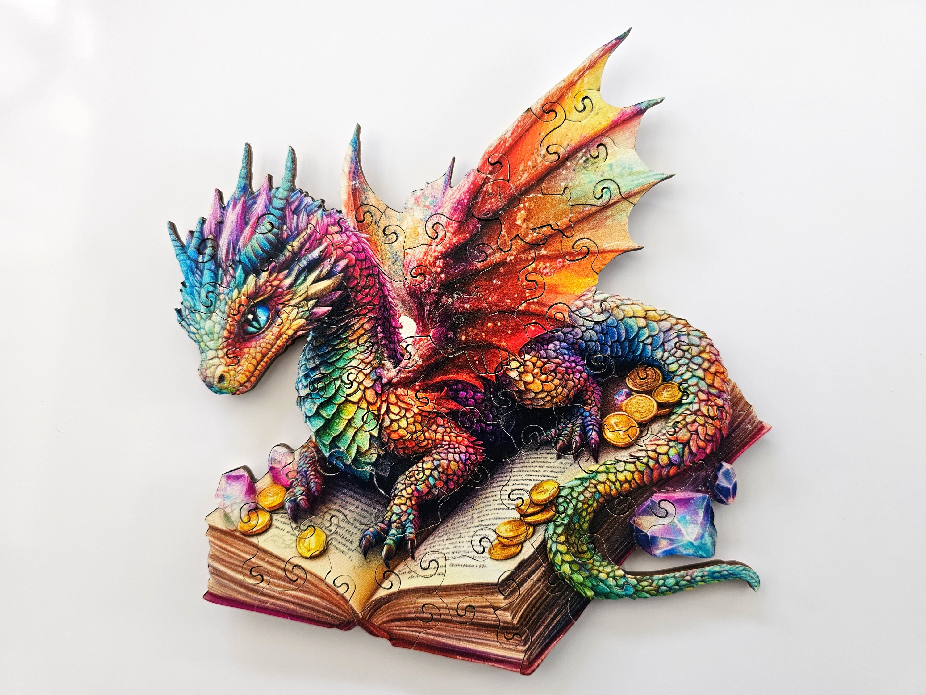 Puzzle Irrégulier effet 3D en bois - Dragon sur livre