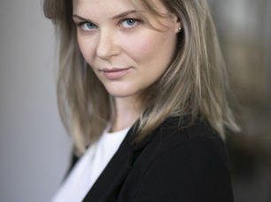 Aline Humbert has SIGNED with Luxe Talent Agency!