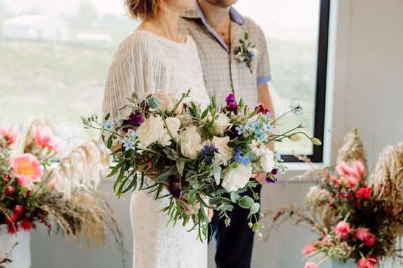 Elopement near Raglan. Beautiful flowers by Raglan Floral Co. New Zealand