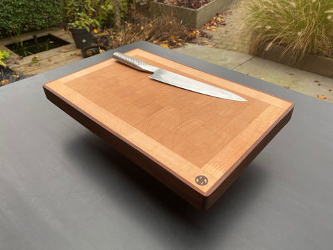 Houten snijplank met mes, Snijplank 16 beuken met kebony kader, klaar voor gebruik.