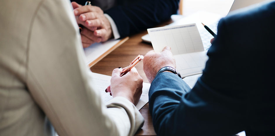 La firma di un contratto