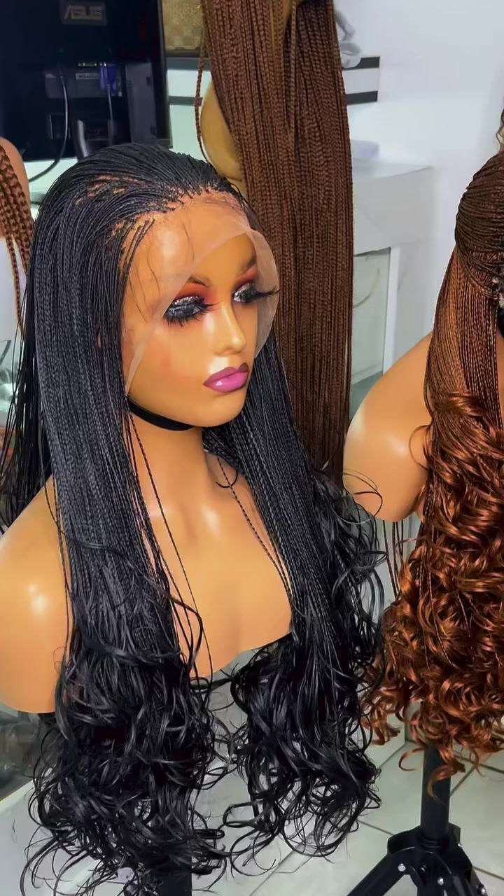Thumbnail: Full frontal French curls 