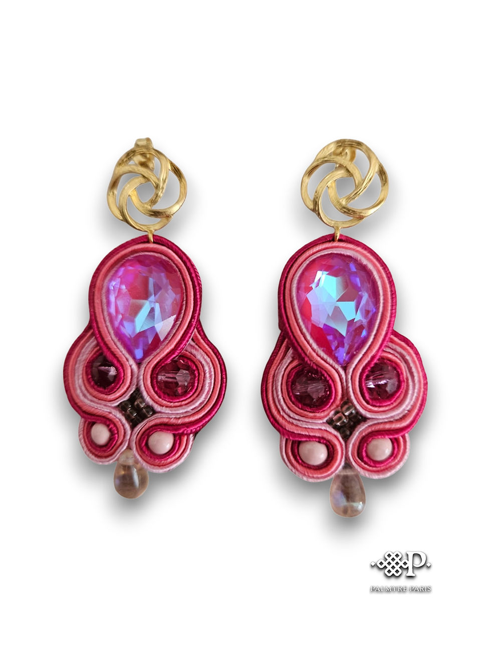 Boucles d’oreilles Cassiopée Framboise en camaïeu de roses vues de face.