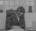Thérèse Mayali installée dans son cabiné écoutant activement sa cliente lors d'une séance de coaching avec la méthode OSE