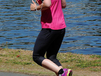 Postpartum Weight Loss: Why Strength Training Is More Effective Than Cardio