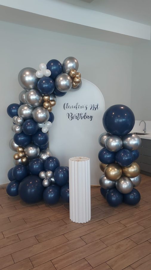 21st birthday: Navy, silver & gold garland