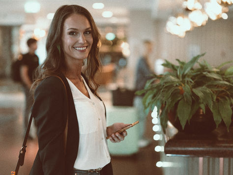 Semplificate l'esperienza degli ospiti con il check-in mobile: Vantaggi e strategie per il successo del vostro hotel.