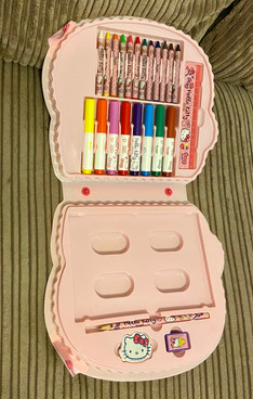 Hello Kitty Shaped Art Case