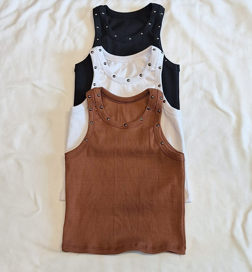 Miniatura: MUSCULOSA CORTA CON TACHAS
