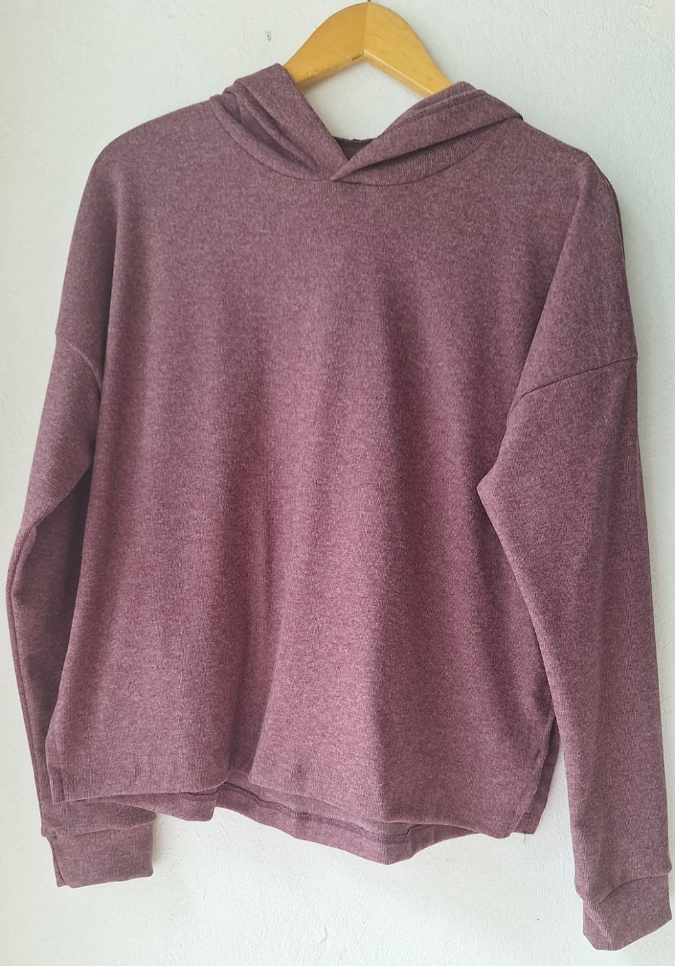 Miniatura: BUZO CON CAPUCHA