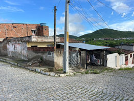 HOMEM FOI BRUTALMENTE ASSASSINADO A FACADAS NO BAIRRO RENDEIRAS E CARUARU