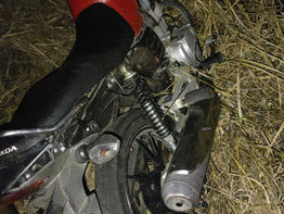 GUARDA MUNICIPAL RECUPERA MOTO ROUBADA HÁ QUASE DUAS SEMANAS EM ÁREA DE MATA NO ACESSO AO SÍTIO VARIANTE EM AGRESTINA