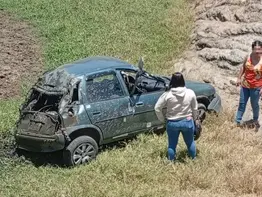 CARRO CAPOTA E HOMEM MORRE NA PE-180, EM SÃO BENTO DO UNA