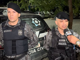 CAVALARIA DA POLÍCIA MILITAR CUMPRIU DOIS MANDADOS DE PRISÕES DE ELEMENTOS NO FÓRUM DE CARUARU