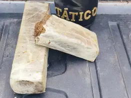 POLÍCIA MILITAR APREENDE 1,3 QUILO DE MACONHA ESCONDIDO EM CASA ABANDONADA EM CARUARU