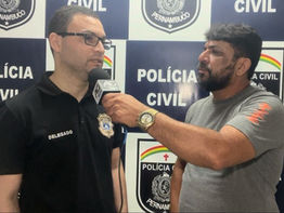 POLICIAIS DO 1º BIESP INTERCEPTARAM EM CARUARU PICAPE HILUX QUE HAVIA ACABO DE SER TOMADA DE ASSALTO EM TORITAMA. DOIS MARGINAIS FORAM PRESOS E OFERECERAM 100 MIL REAIS PARA SEREM LIBERADOS
