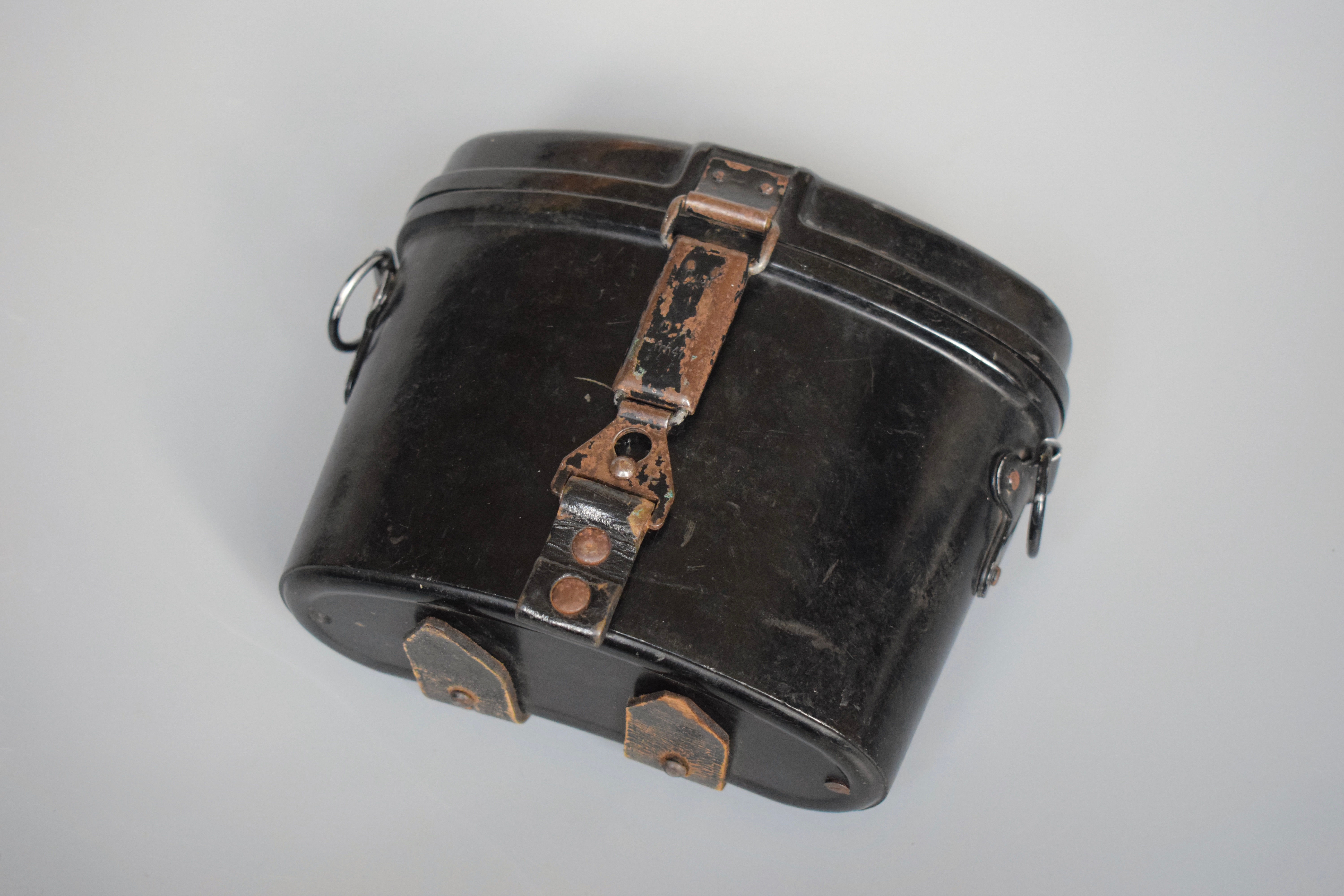 6x30 Dienstglas black bakelite binocular case