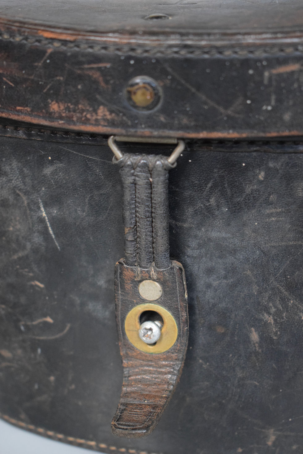Thumbnail: Pre-war 6x30 Dienstglas case 'Carl Zeiss Jena WaA' + strap