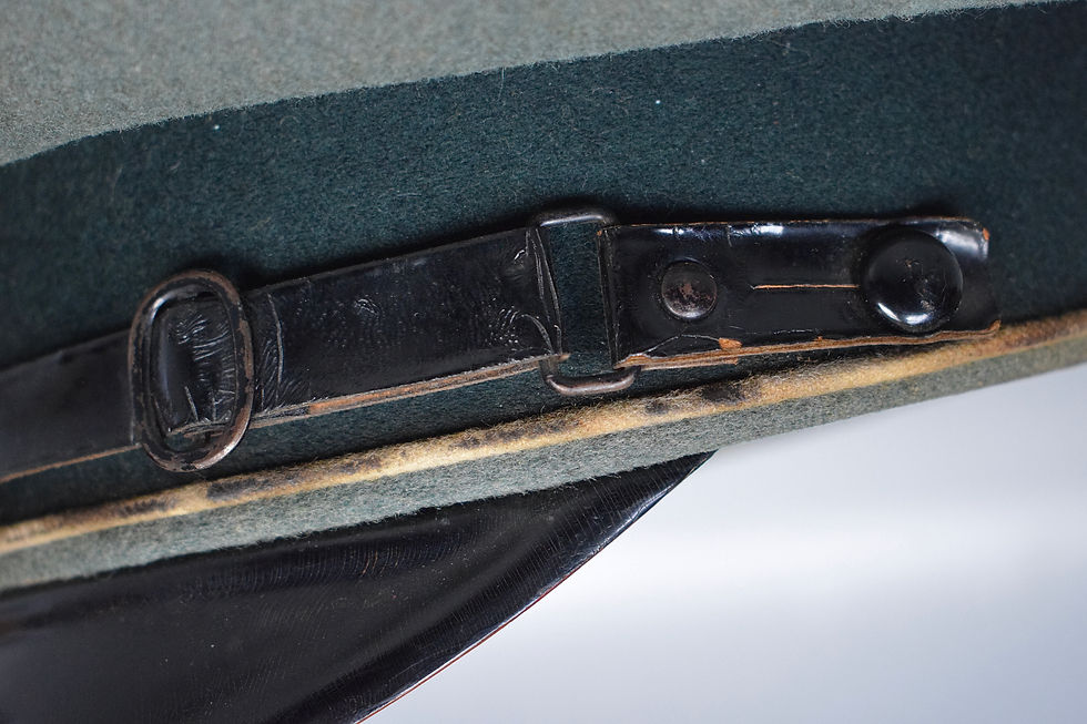 Thumbnail: Heer Officer's visor cap 'Ogefr. Dedter'