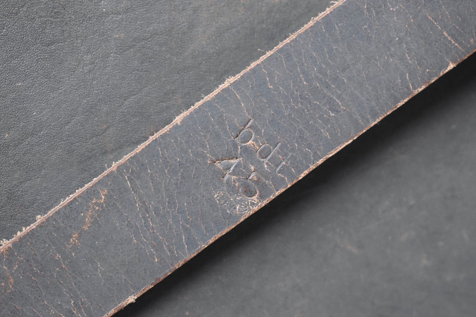 Thumbnail: Italian leather MG34/42 gunner's tool pouch 'bdt 1945'