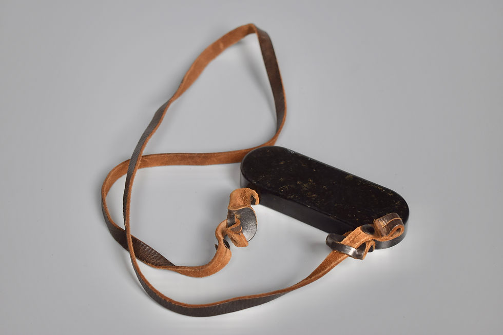 Dienstglas Bakelite ocular cover + neck strap