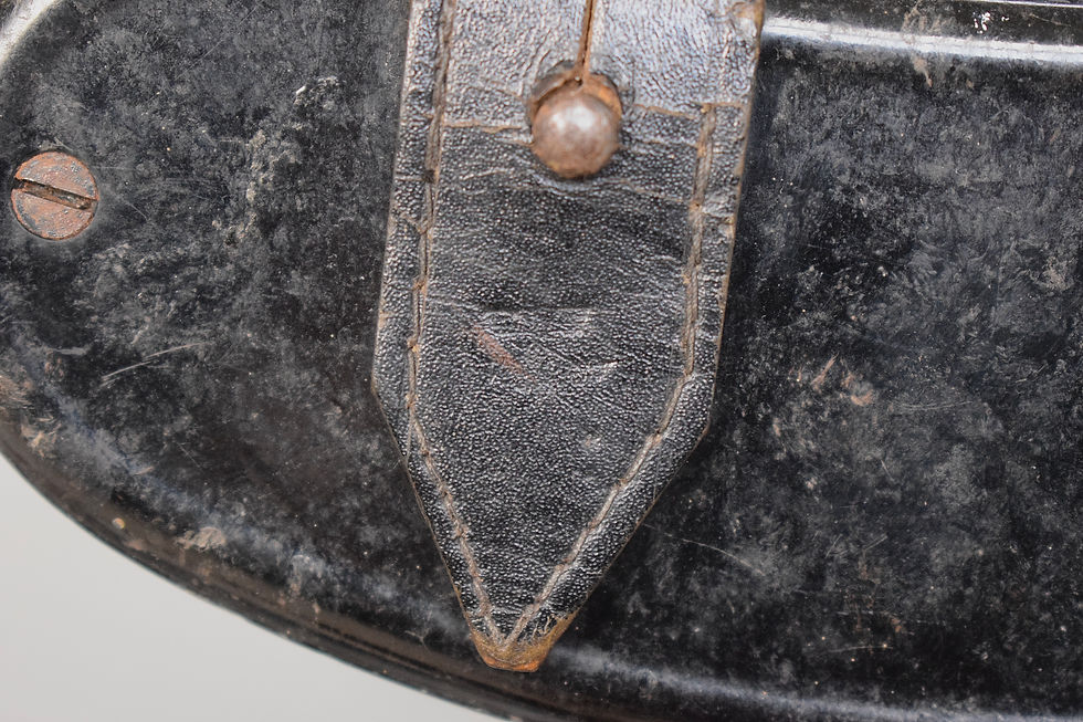 Thumbnail: Black Bakelite 6x30 Dienstglas case