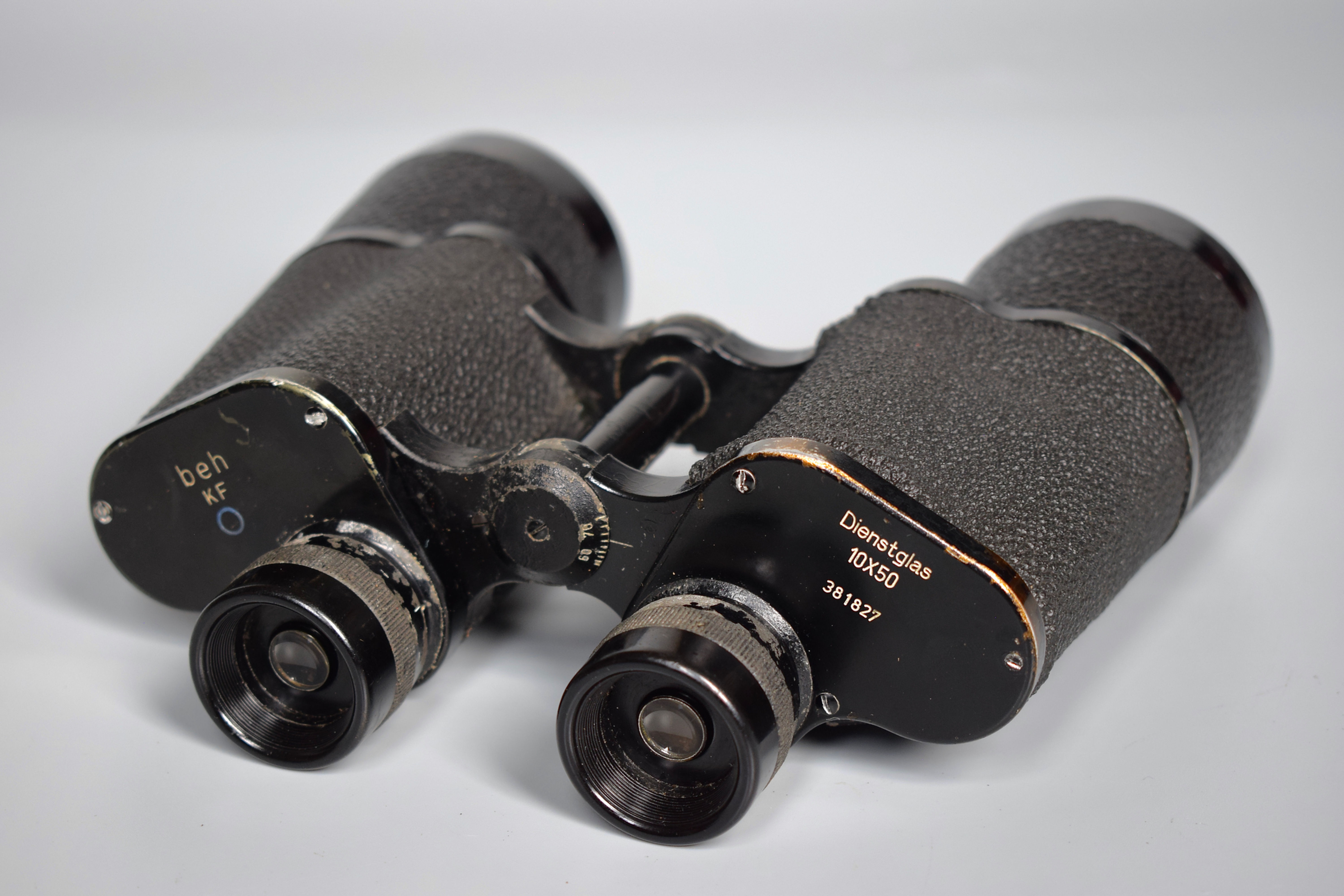 Leitz Wetzlar 10x50 Dienstglas Officer's binoculars 'beh'
