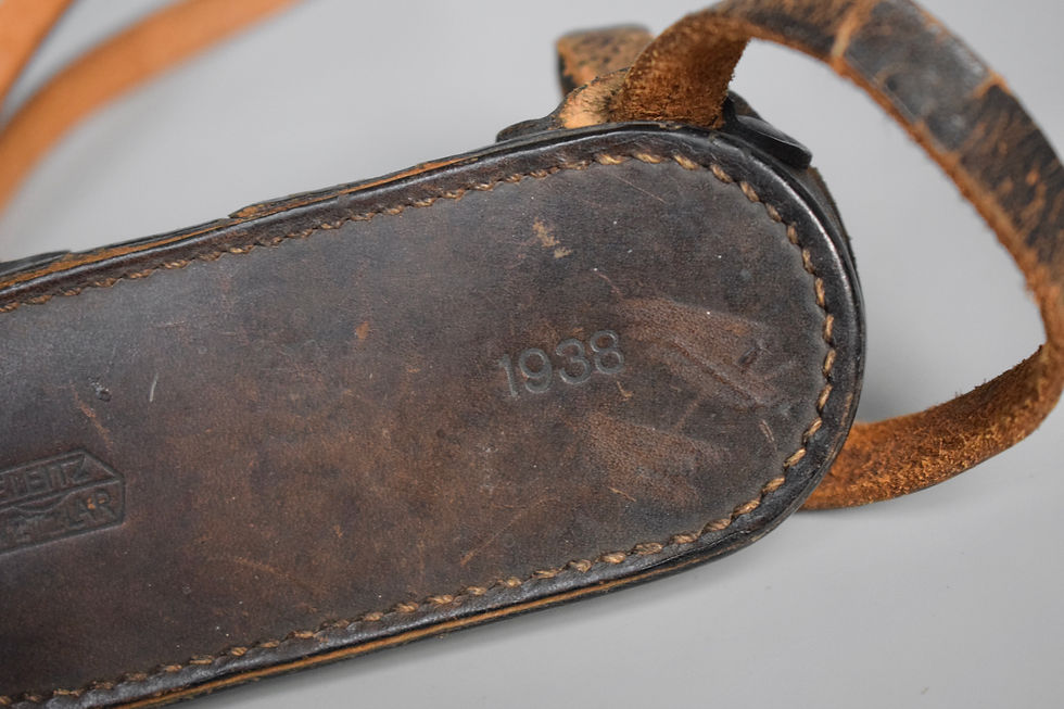 Thumbnail: 6x30 Dienstglas leather ocular cover + strap 'Leitz Wetzlar 1938'