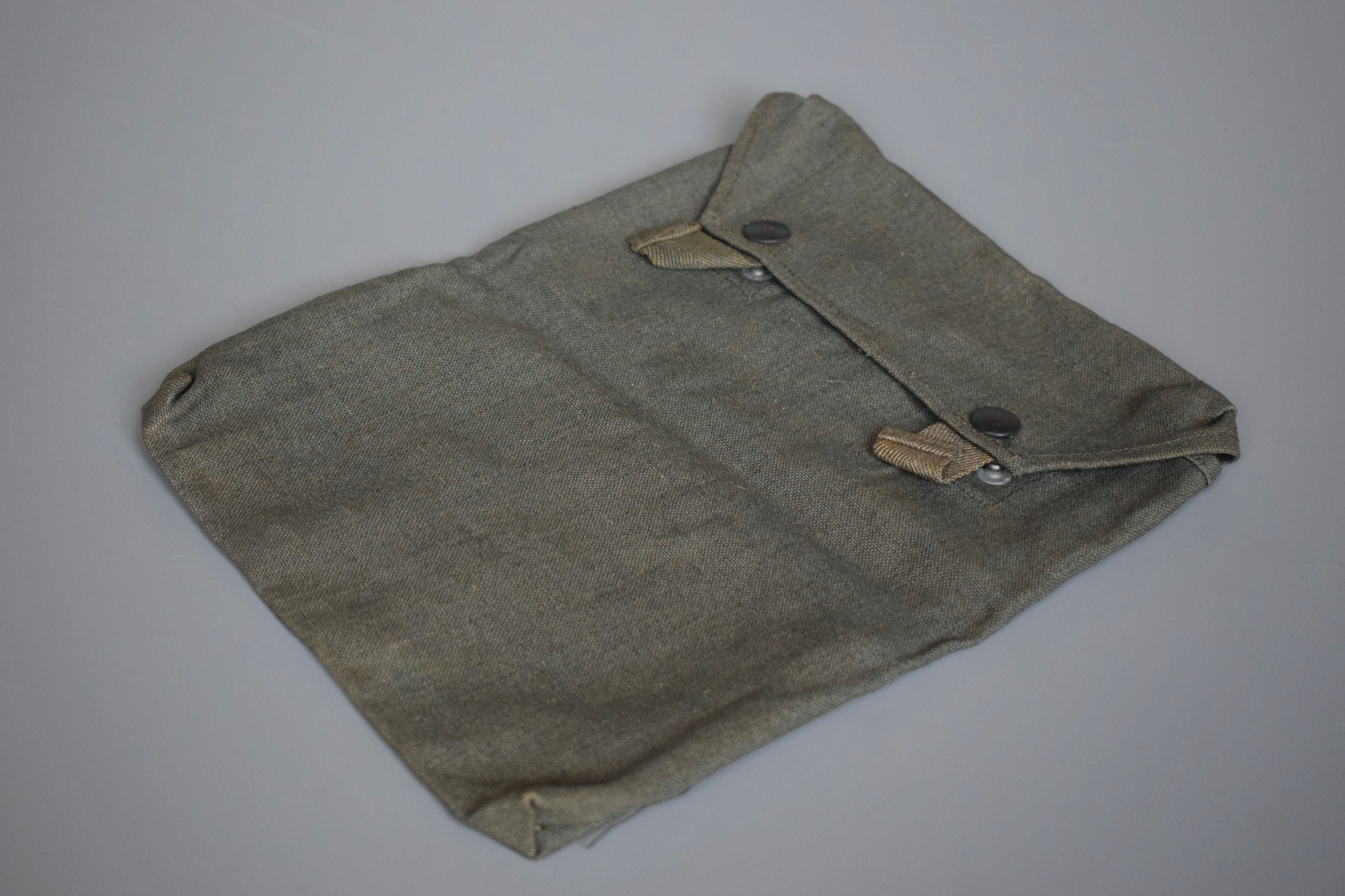 Gas cape storage bag